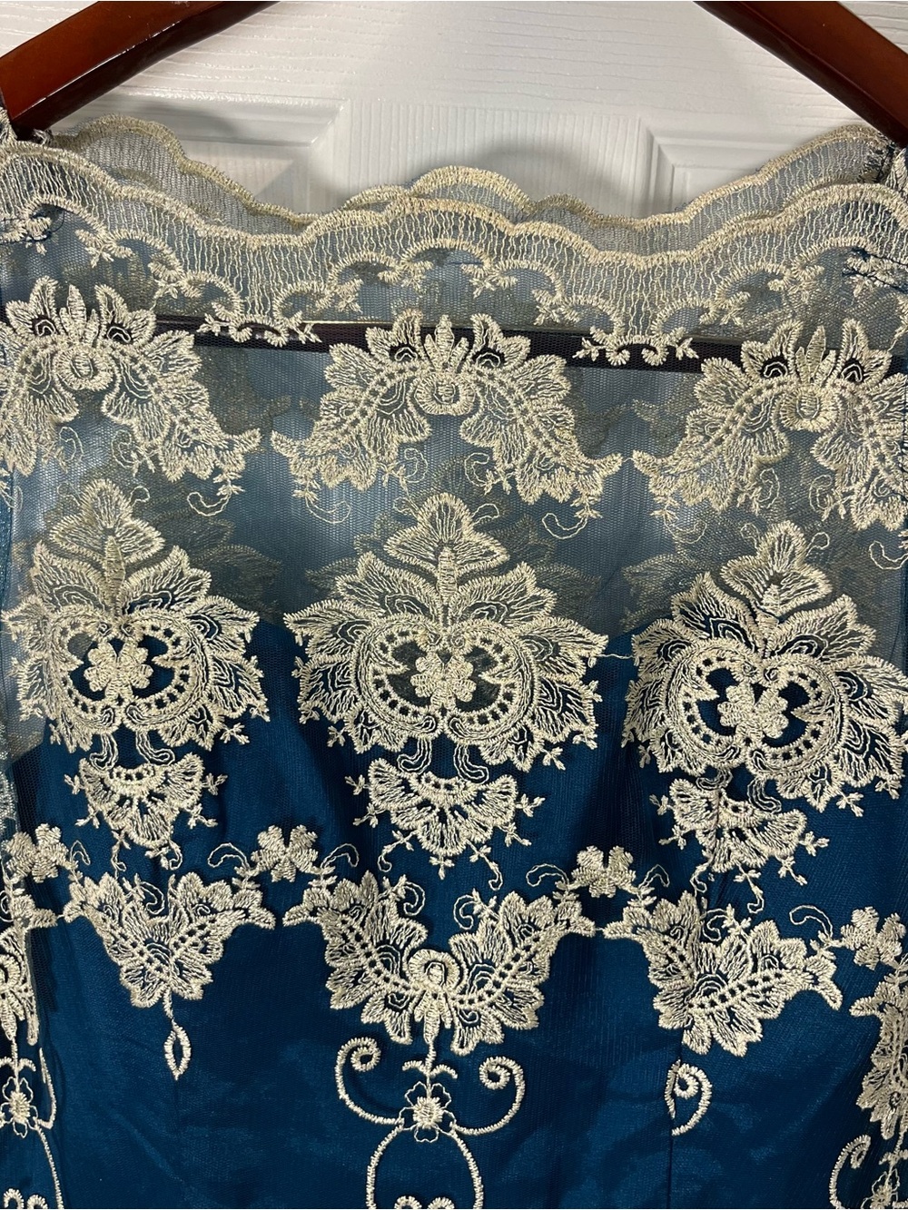 Chi Chi London Sleeveless Reign or Shine Teal Metallic Lace Dress Size 10 Lined - Picture 11 of 14